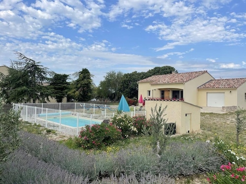  Ferienhaus mit beheiztem Pool und Garage in der südlichen Ardèche