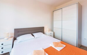 3 Schlafzimmer, Bügeleisen/Bügelbrett, Reisekinderbett, kostenloses WLAN
