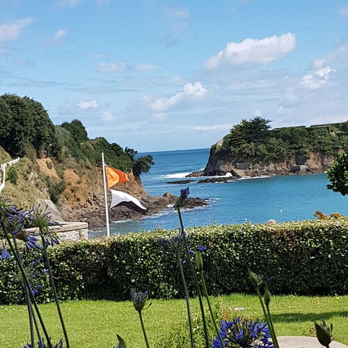BEACH OF THE COUNTESS. CLASSIFIED AS A REMARKABLE SITE. A FLOWER GARDEN