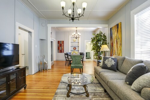Downtown Historic Charm with Modern Comfort