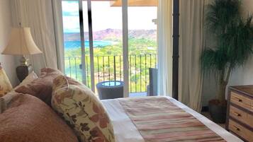 3 bedrooms, free WiFi, bed sheets, wheelchair access