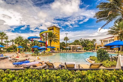 Luxury Townhouse w/ Free Waterpark & Pools 10 Min to Disney
