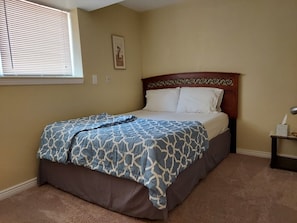2 bedrooms, desk, iron/ironing board, free WiFi