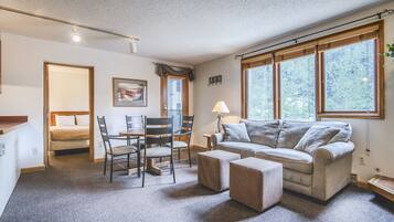 TV, fireplace, video games, ping pong