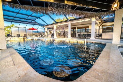 Paradise Waterfront Resort PoolSpaIDockIKayaks, Pets, Extended stay discounts