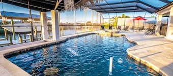 Jacuzzi, kajakker, familievenlige strande, adgang til golfbaner og meget mere!