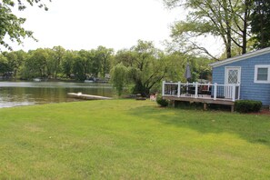 Property grounds - Cozy Pet-Friendly Cedar Shake Cottage With Best View on the Lake + Kayaks! (Paw Paw)