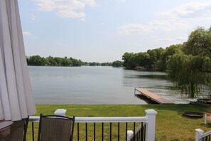 Property grounds - Cozy Pet-Friendly Cedar Shake Cottage With Best View on the Lake + Kayaks! (Paw Paw)