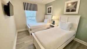 3 bedrooms, desk, iron/ironing board, travel cot