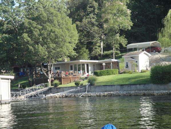 Exterior - Fantastic Location, Beautiful View Of The Lake, In Osage Beach on the 17 MM (Osage Beach)