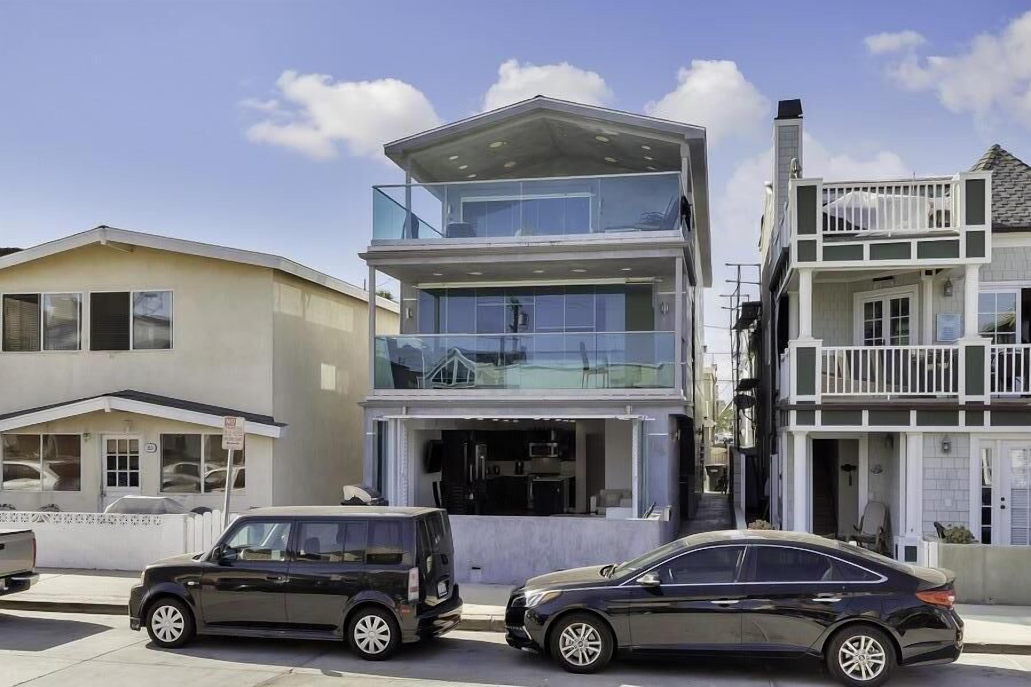 New Condo With Ocean View - Bottom unit