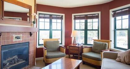 One bedroom Condo Suite at the Appalachian Resort