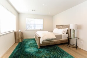 2 habitaciones, tabla de planchar con plancha, wifi y ropa de cama