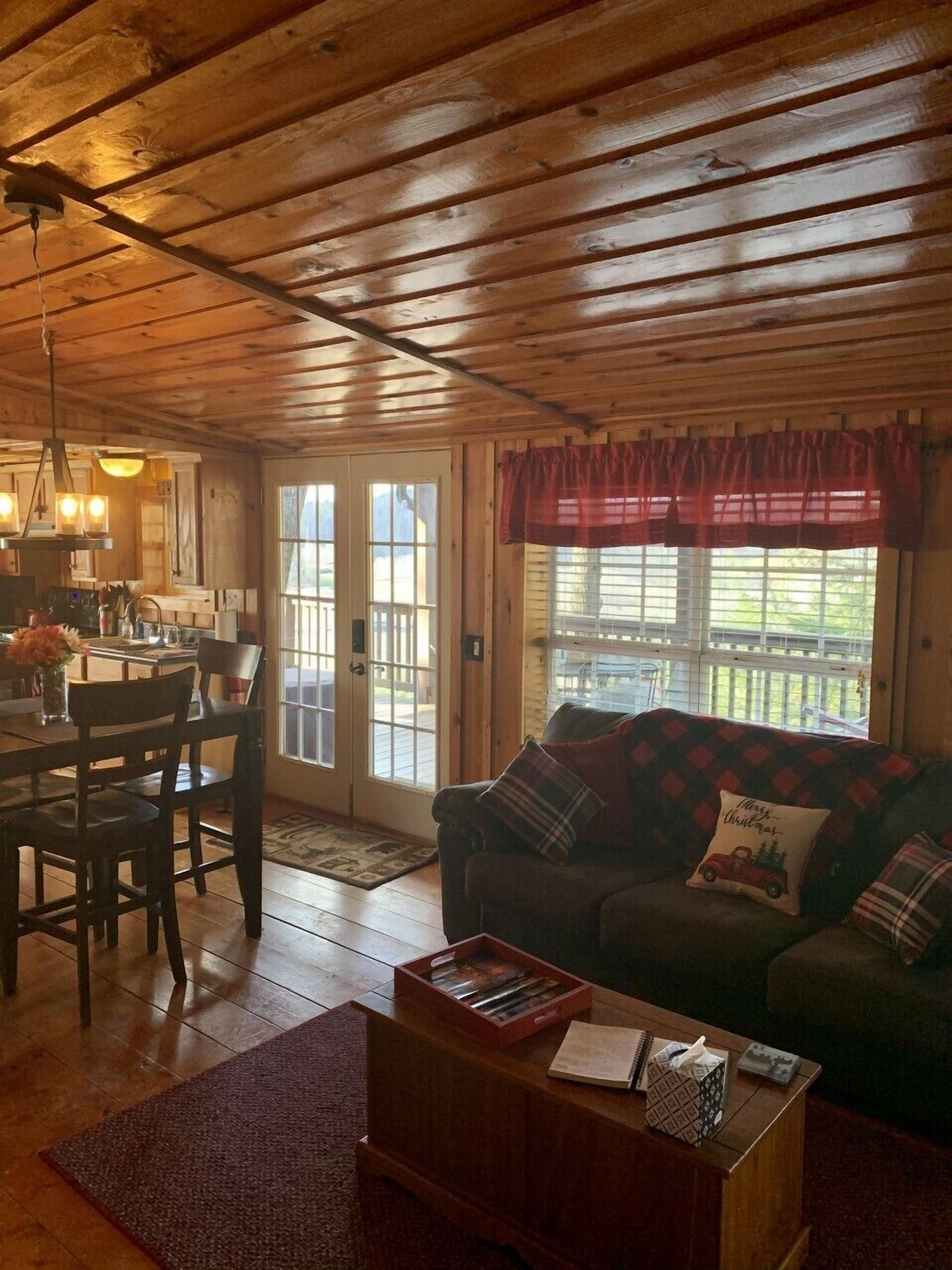 Smart TV, fireplace, DVD player, books