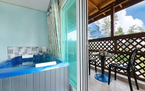 Deluxe Room | Jetted tub - Rose Pension (Gangneung)