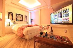Celebrity Room | In-room safe, free WiFi, bed sheets - HOTEL RIRAKU - Adult Only (Tokorozawa)