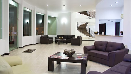 Interior. Hotel Osalle Inn