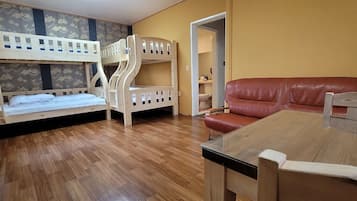 Free WiFi, bed sheets