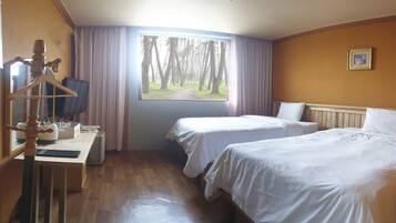 Basic Twin Room | Free WiFi, bed sheets