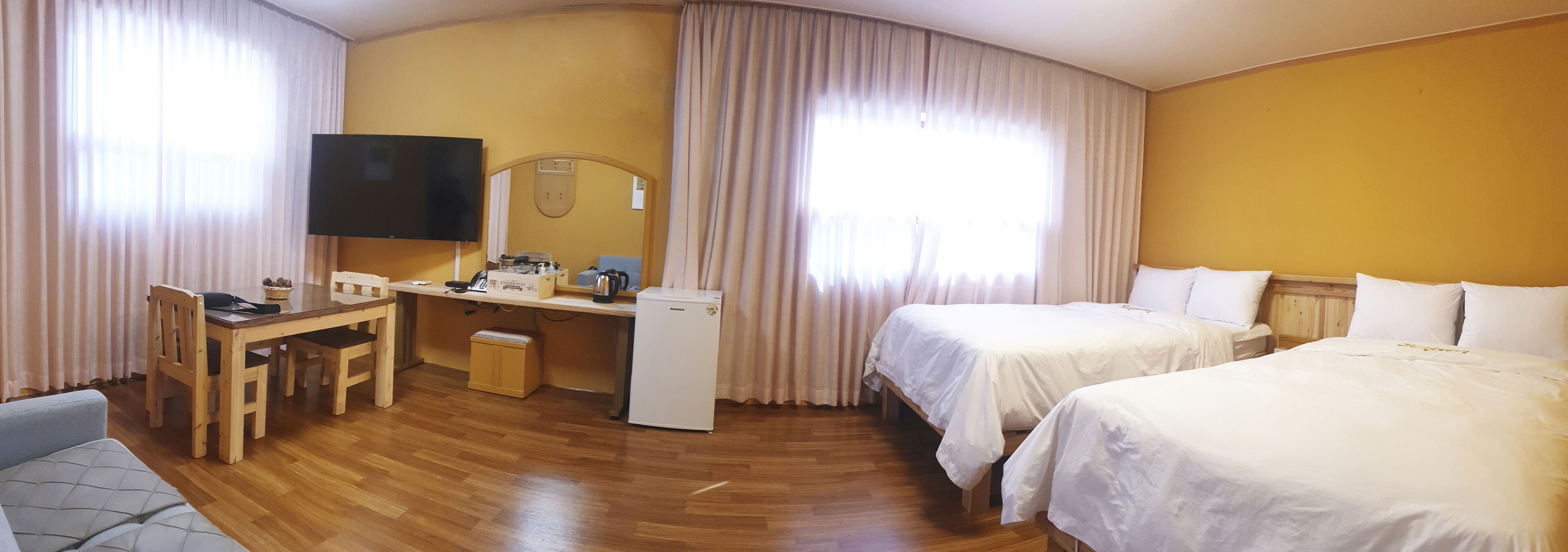 Wifi gratuïta i roba de llit 