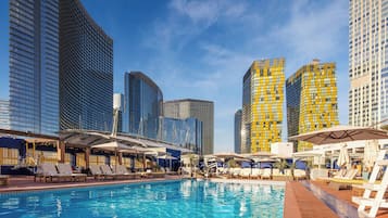 Außenpool, geöffnet von 09:00 Uhr bis 16:00 Uhr, Cabañas (gegen Gebühr)