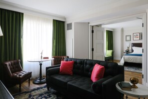 液晶テレビ、有料ムービー