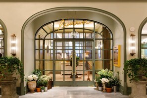 2 Restaurants, Abendessen, amerikanische Küche