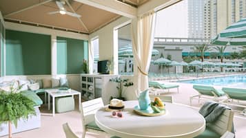 Outdoor pool, cabanas (surcharge), pool umbrellas