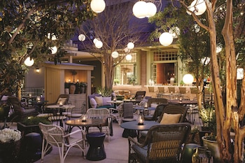 2 restaurants, dinner served, American cuisine at NoMad Las Vegas