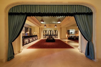 Hotel entrance and lobby at NoMad Las Vegas