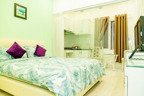 Estudio Confort, 1 cama de matrimonio, no fumadores | Escritorio y wifi gratis