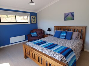 全景公寓, 3 间卧室, 无烟房 | 3 多间卧室、遮光窗帘、熨斗/熨衣板、免费 WiFi