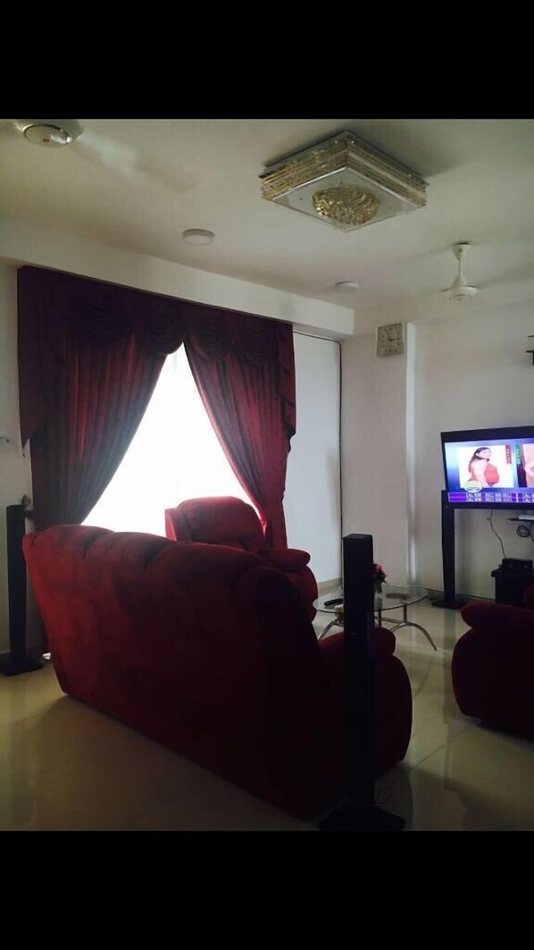 Living room - Golden Land Suites (Colombo)