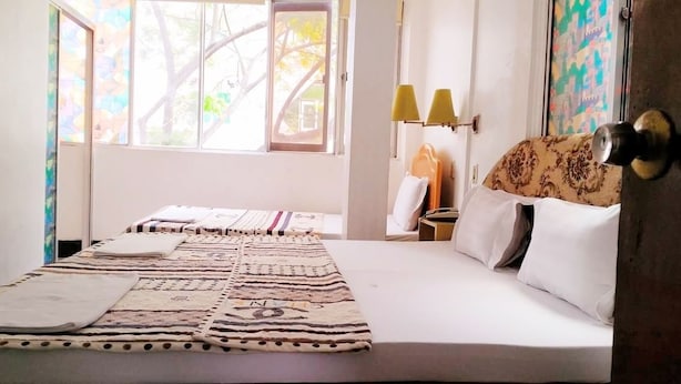 Standard Twin Room | Blackout curtains, free WiFi, bed sheets - Vinh Hostel (Ho Chi Minh City)