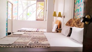 Room - Vinh Hostel (Ho Chi Minh City)