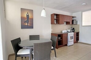 Dining - Zenharmony Suites Puerto Vallarta (Puerto Vallarta)