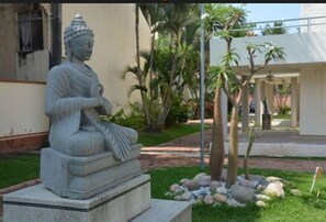 Property grounds - Zenharmony Suites Puerto Vallarta (Puerto Vallarta)