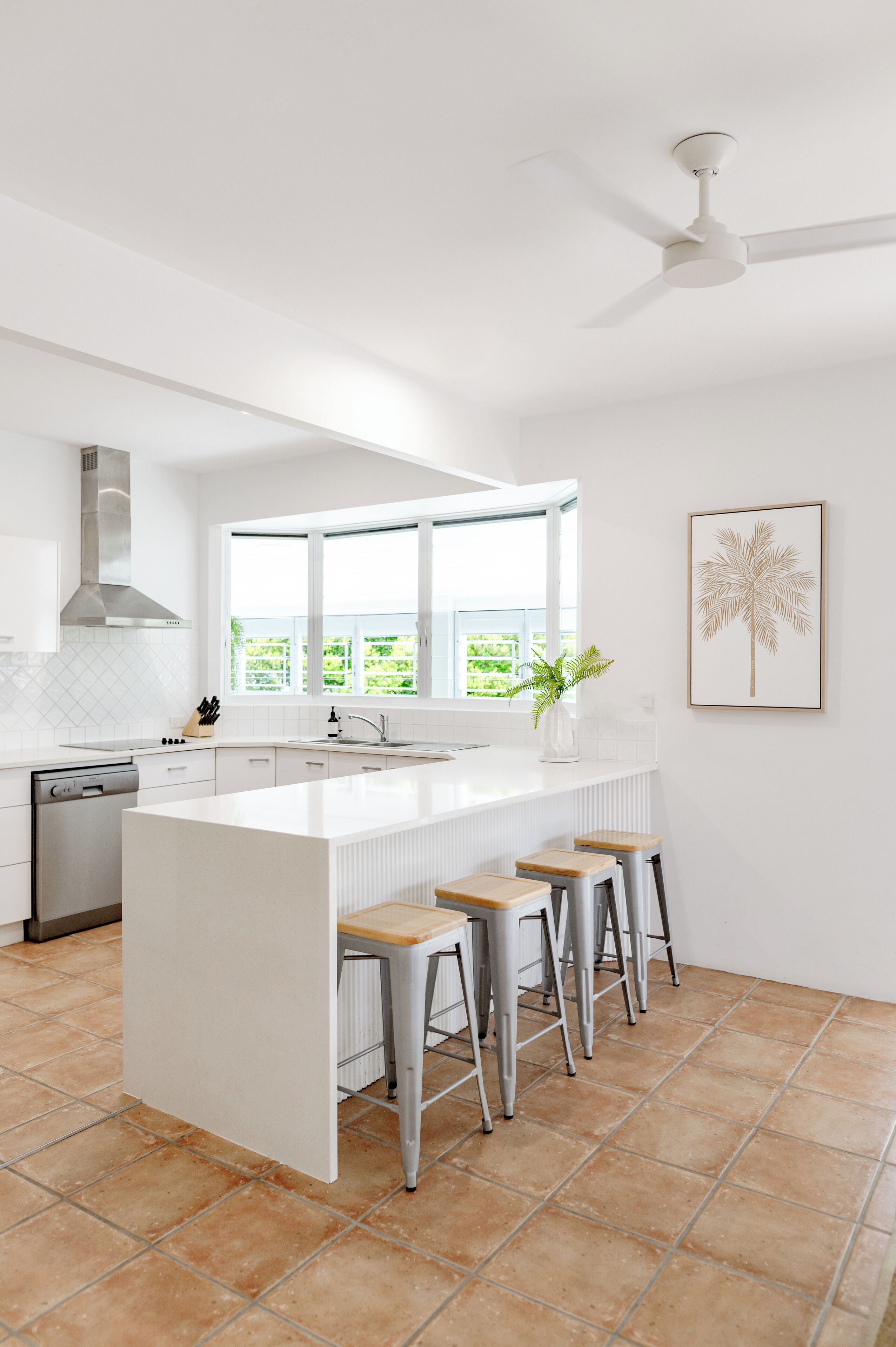 House, 5 Bedrooms, Non Smoking, Park View | Private kitchen | Full-size fridge, microwave, oven, stovetop