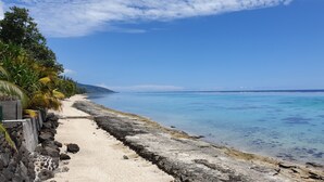 Beach nearby - Marama Lodge Tahiti (Punaauia)