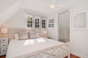 Stylish Beach Apartment, 3 Bedrooms