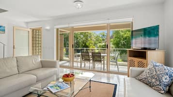 Appartement, 3 chambres, terrasse | Coin séjour