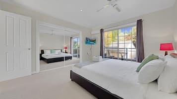 4 Schlafzimmer, Bügeleisen/Bügelbrett, Bettwäsche