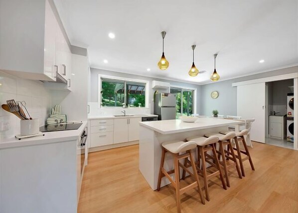 Frigorifero, microonde, forno, tostapane