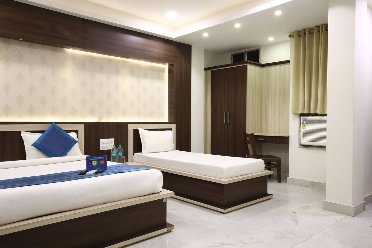 Quarto família, 1 cama de casal, para não fumantes | Roupas de cama premium, escrivaninha, cortinas blackout