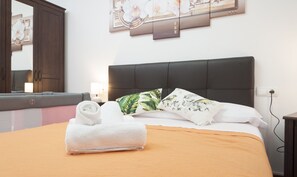 2 habitaciones, tabla de planchar con plancha y wifi gratis