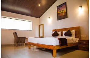 Super Deluxe Room - Blue Pine Resort (Lansdowne)