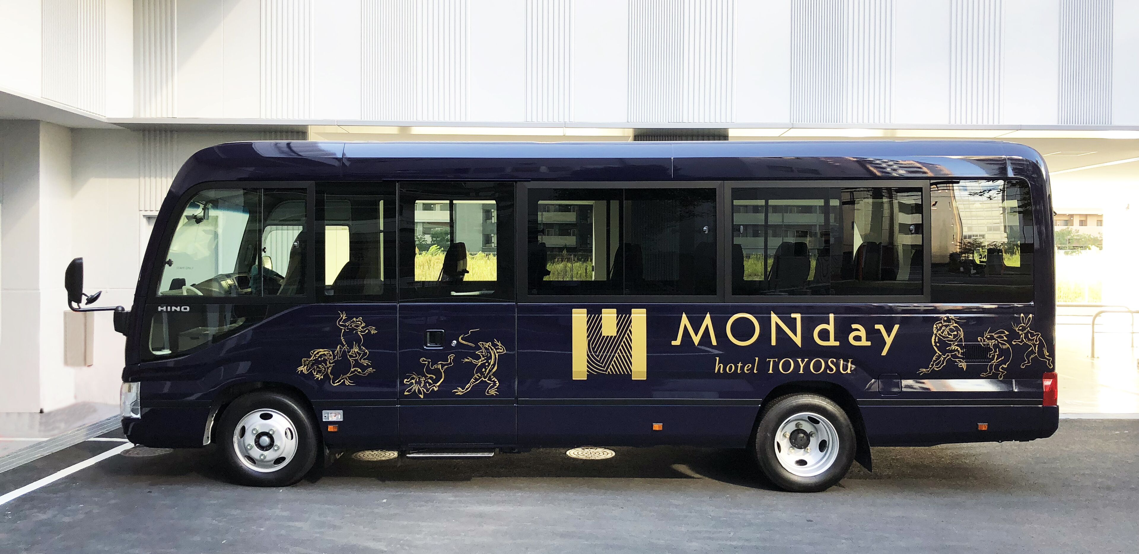 train station shuttle