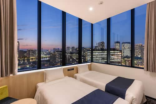 In-room safe, blackout drapes, free WiFi, bed sheets