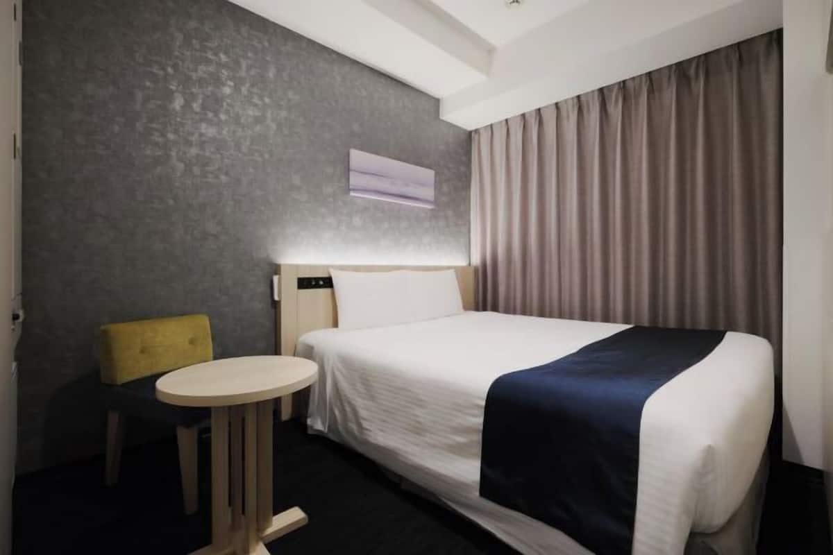 In-room safe, blackout drapes, free WiFi, bed sheets