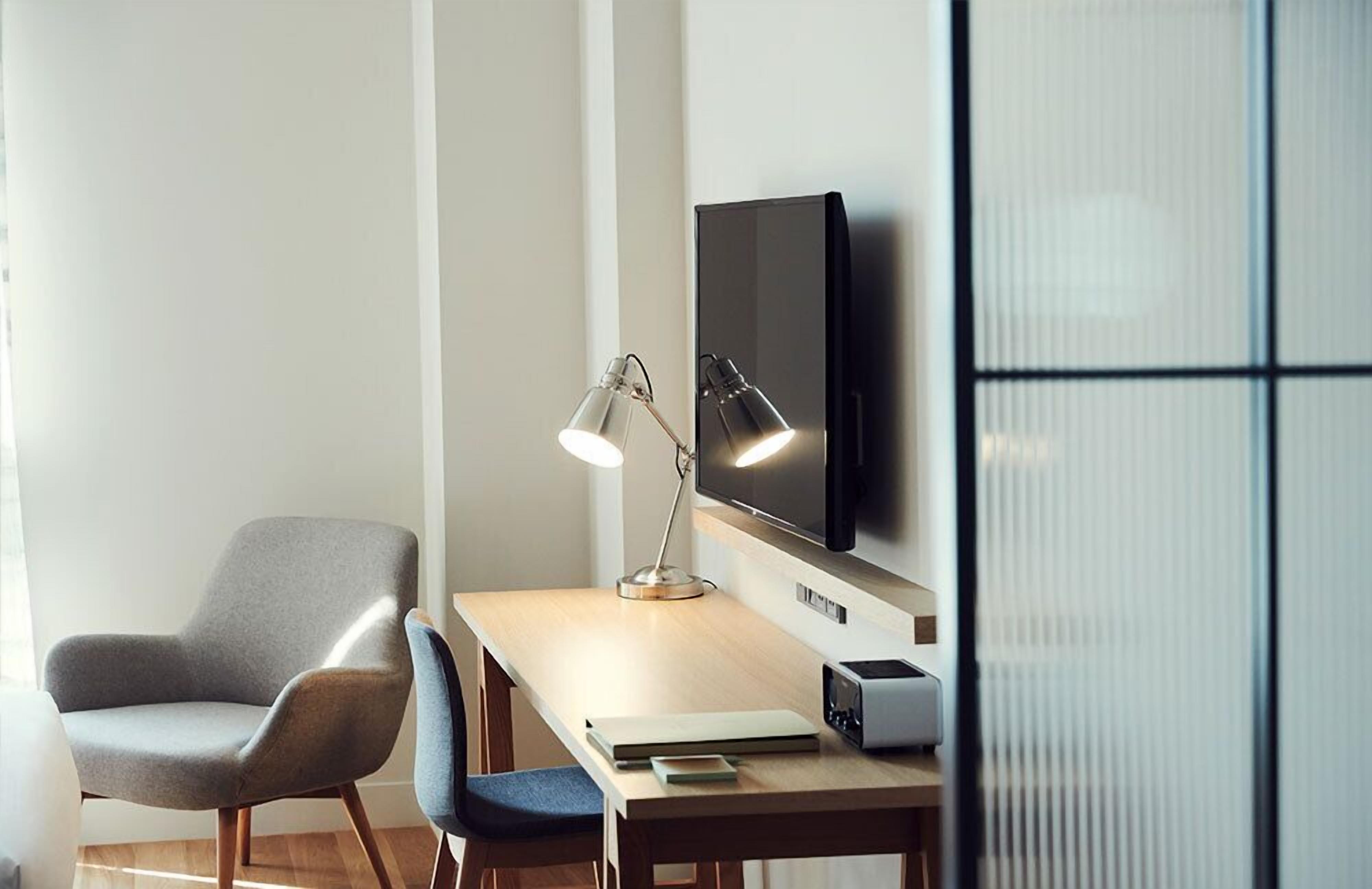 1 bedroom, in-room safe, desk, blackout curtains